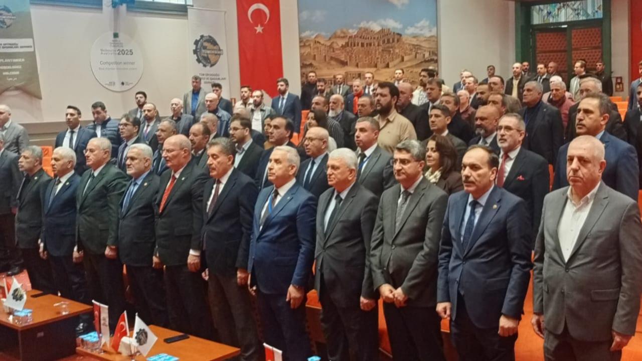 “Gelecek Partisi’nden CİNSİYET EŞİTLİĞİ ÇAĞRISI:‘İşadamları’ Yerine ‘İş İnsanları''