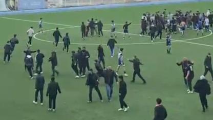 Maç Ortasında Kavga!