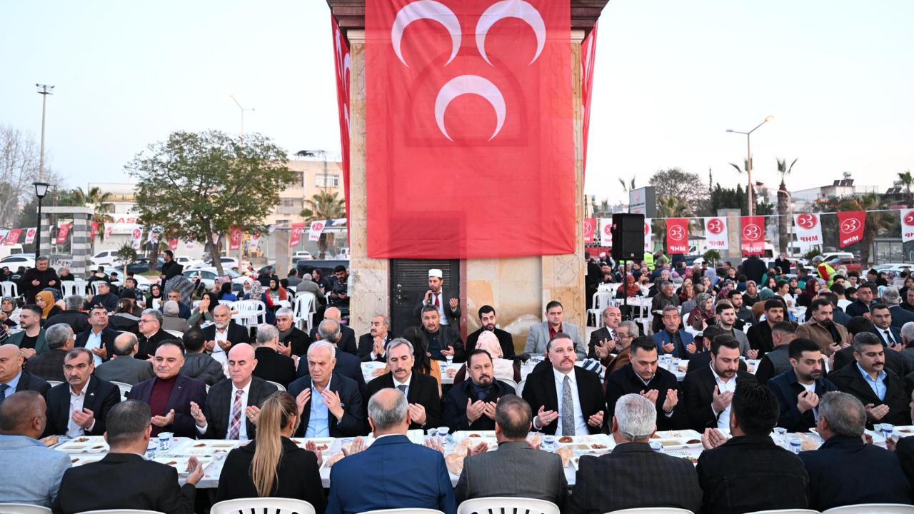 MHP Sarıçam'dan İftar Programı