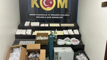 Polis Evde 8 Binden Fazla İlaç Ele Geçirdi: 1 Tutuklama