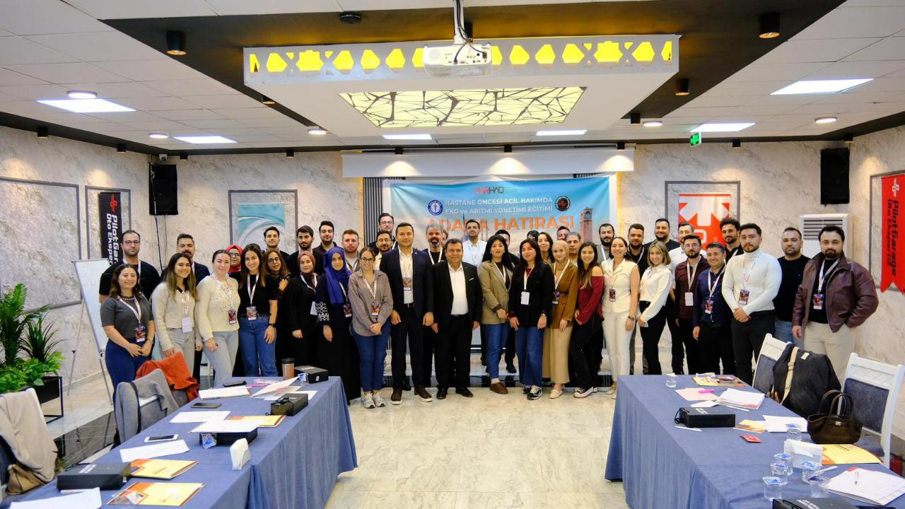 Sağlık Ordusuna ''Hastane Öncesi EKG ve Aritmi Yönetimi'' Eğitimi