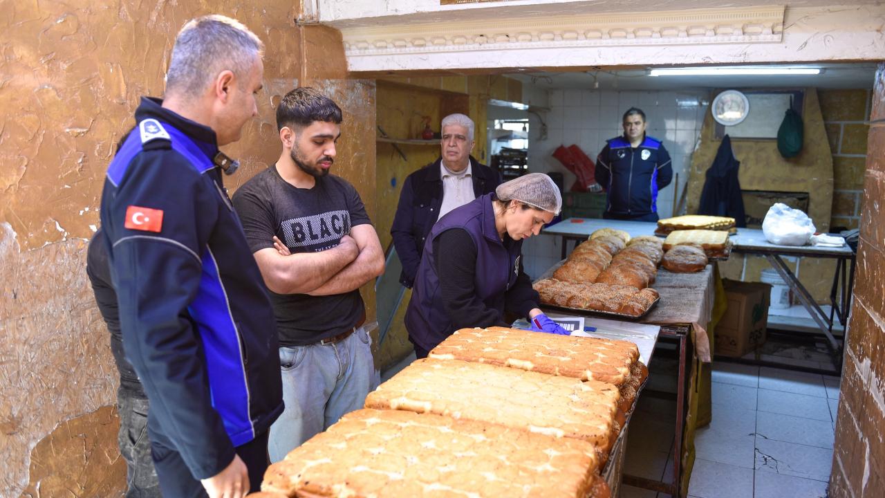 Seyhan’da Hijyen Kurallarının Hiçe Sayıldığı Fırın Mühürlendi