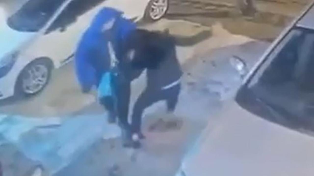 Sokak Ortasında Dehşet! Defalarca Bıçaklanmış