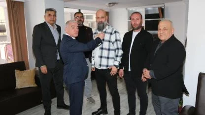 Soner Kan’a Üyelik Rozeti