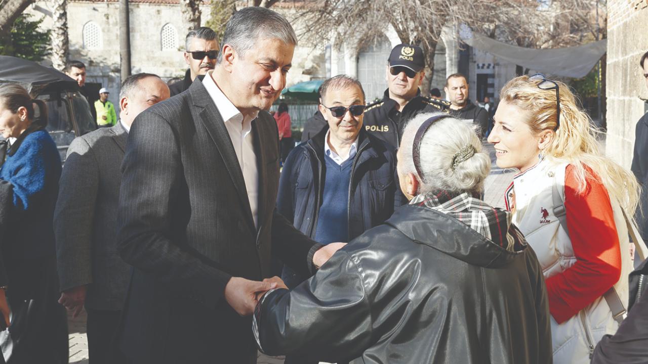 Vali Yavuz, Vatandaşla Sohbet Etti