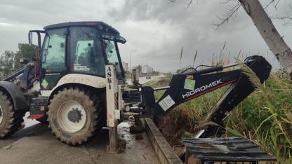 Yumurtalık’ta Kapanan Yollar Açıldı, Taşkın Riski Azaltıldı