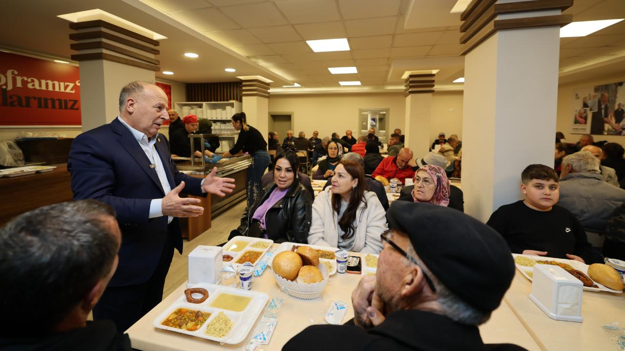 Yüreğir Belediyesi’nden Dayanışma Sofrası