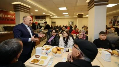 Yüreğir Belediyesi’nden Dayanışma Sofrası