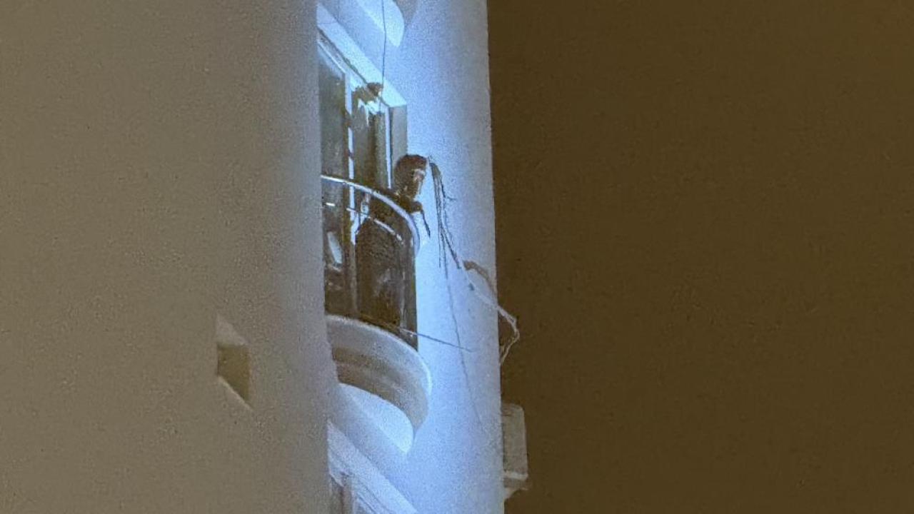 9. Katta Gerilim:Kolonya Şişesiyle Evi Yakma Tehdidi