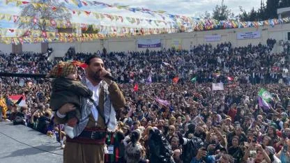 Adana’da Nevruz Halaylarla Kutlandı