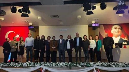 Adana'da ''Sağlık Ailesi ve Kadın Sağlık Çalışanlarının Sorunları'' Paneli