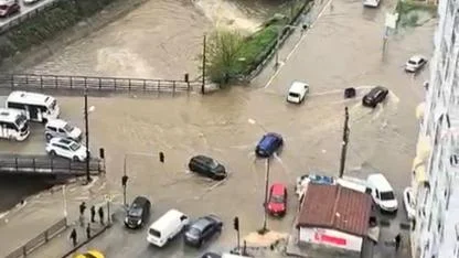 Adana’da Yağmur Felaketi:Yollar Göle Döndü