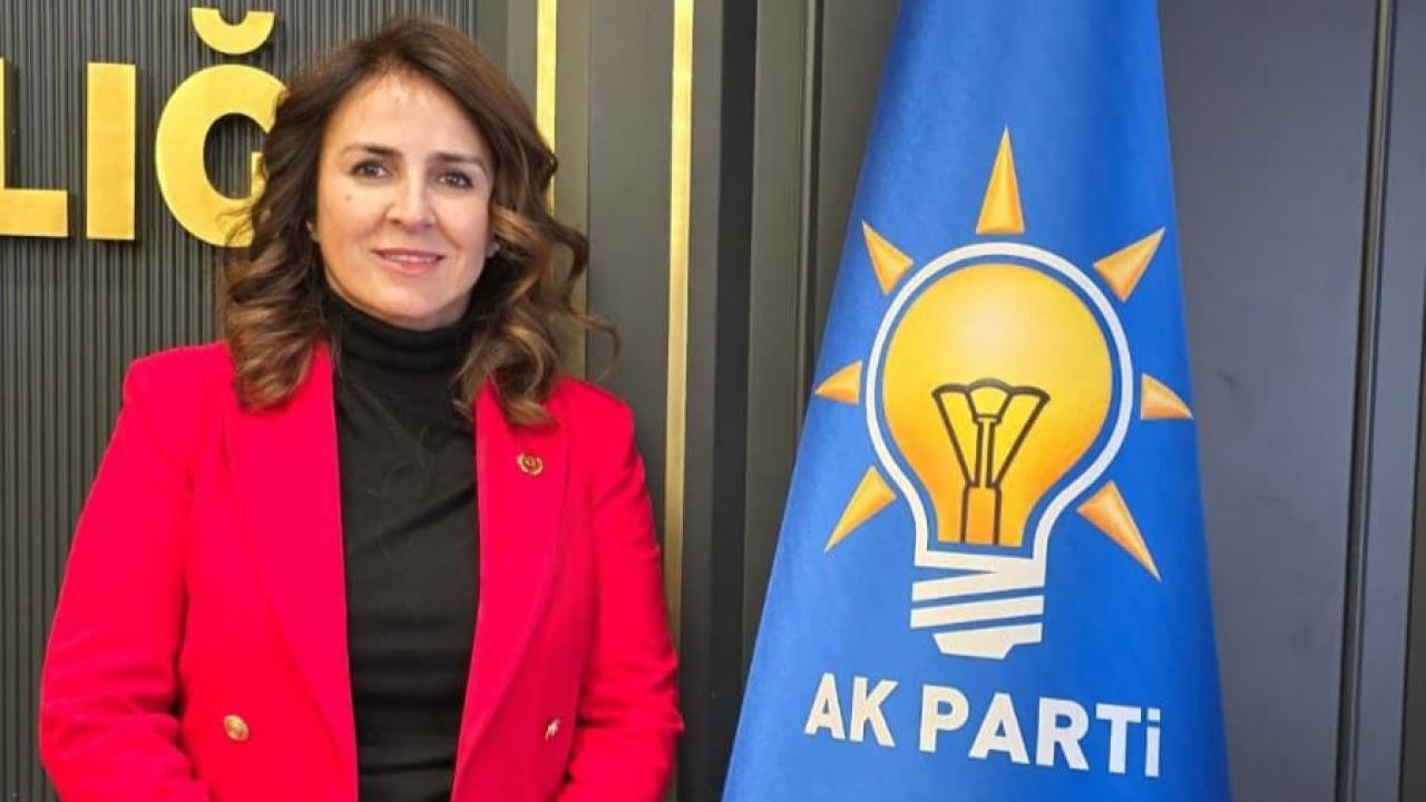 AK Parti Adana İl Kadın Kolları Başkanı Hacer Söylemez’den Bayram Mesajı