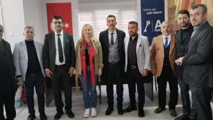 Anahtar Parti Feke’de Kongre Heyecanı:Halil Kızılyer Seçilmiş Başkan Oldu