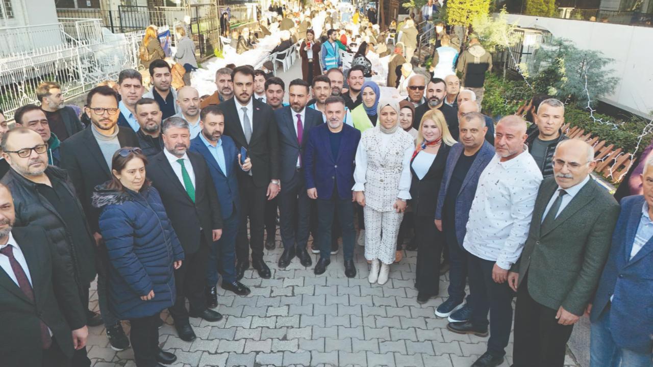 “Aynı Sofrayı Paylaşmak Onurdur”