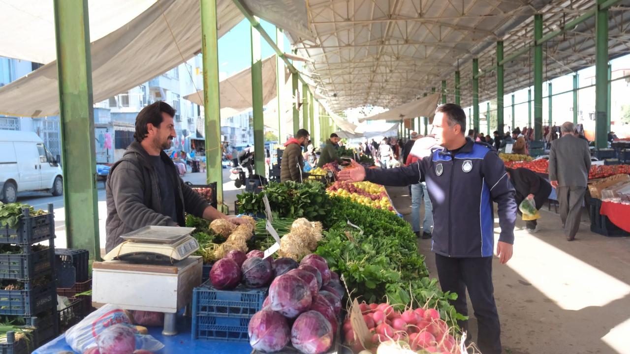 Ceyhan Belediyesi’nden Pazar Yerlerinde Denetim