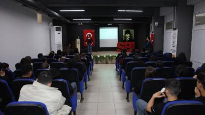 ÇÜ'de Dijital Oyun Bağımlılığına Karşı Bilim Kafe Etkinliği