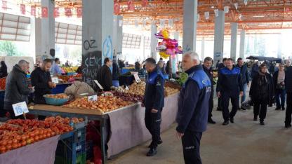 Çukurova'da Zabıtadan Pazar Denetimi
