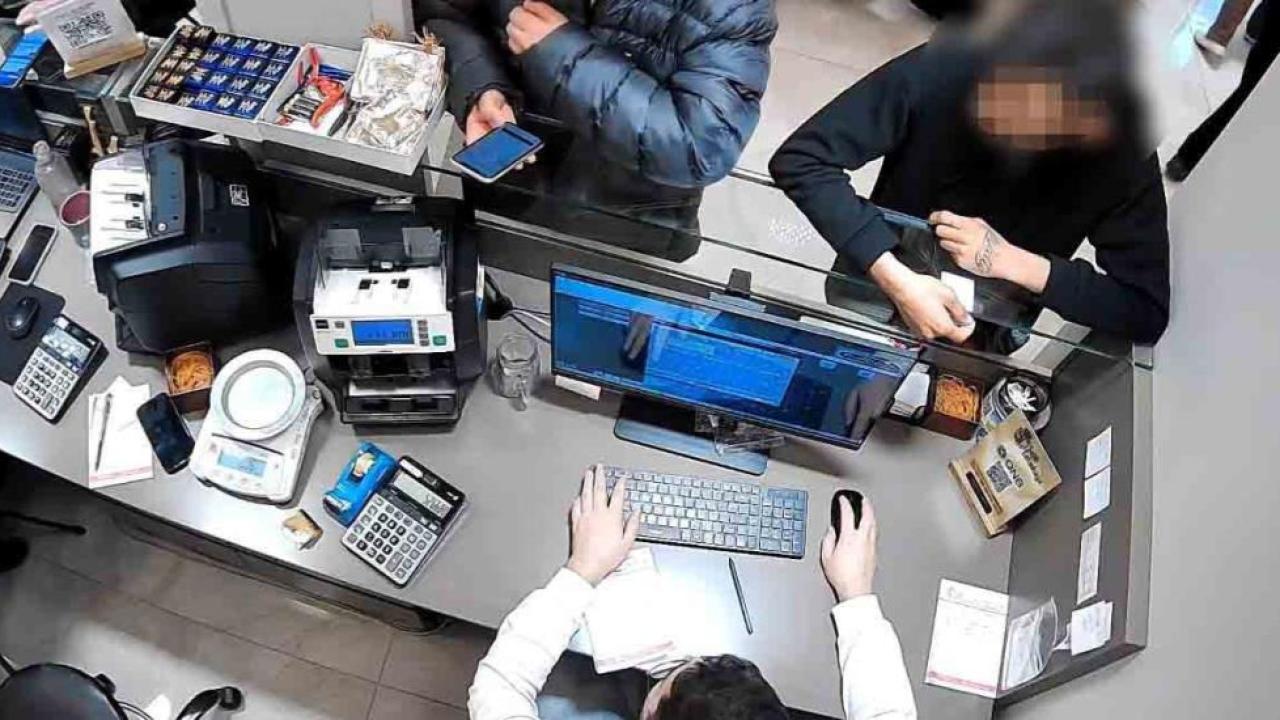 Dolandırıcılık Şebekesi Çökertildi:9 Gözaltı