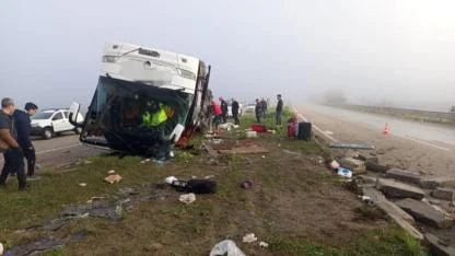 Feci Kaza:2 Ölü, 17 Yaralı