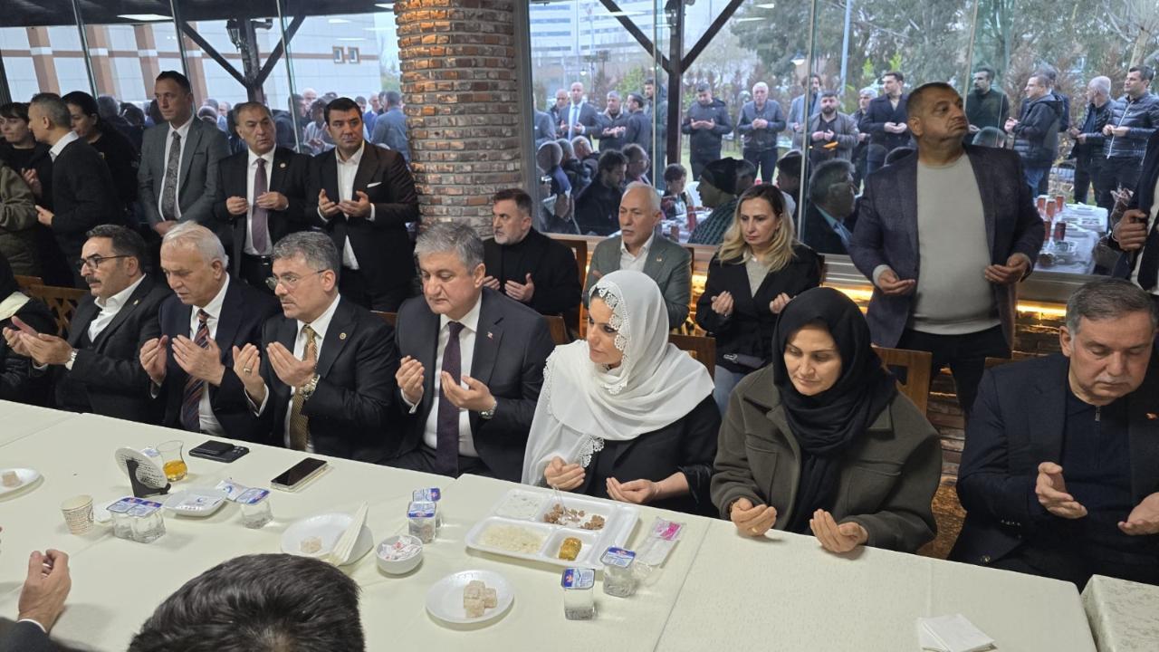 Gülcan Anne İçin Eller Semaya Açıldı