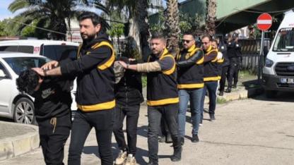 Hal Kompleksi’ne Baskın:16 Kaçak Göçmen Yakalandı