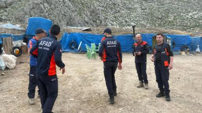 Kozan’da Kayıp Keçi Operasyonu:AFAD Ekipleri Uçurumdan Sağ Kurtardı