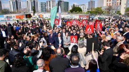 Seyhanlılar ''Oya Tekin İçin'' Tek Yürek Oldu:"Adalet Yerini Bulana Kadar Buradayız!"