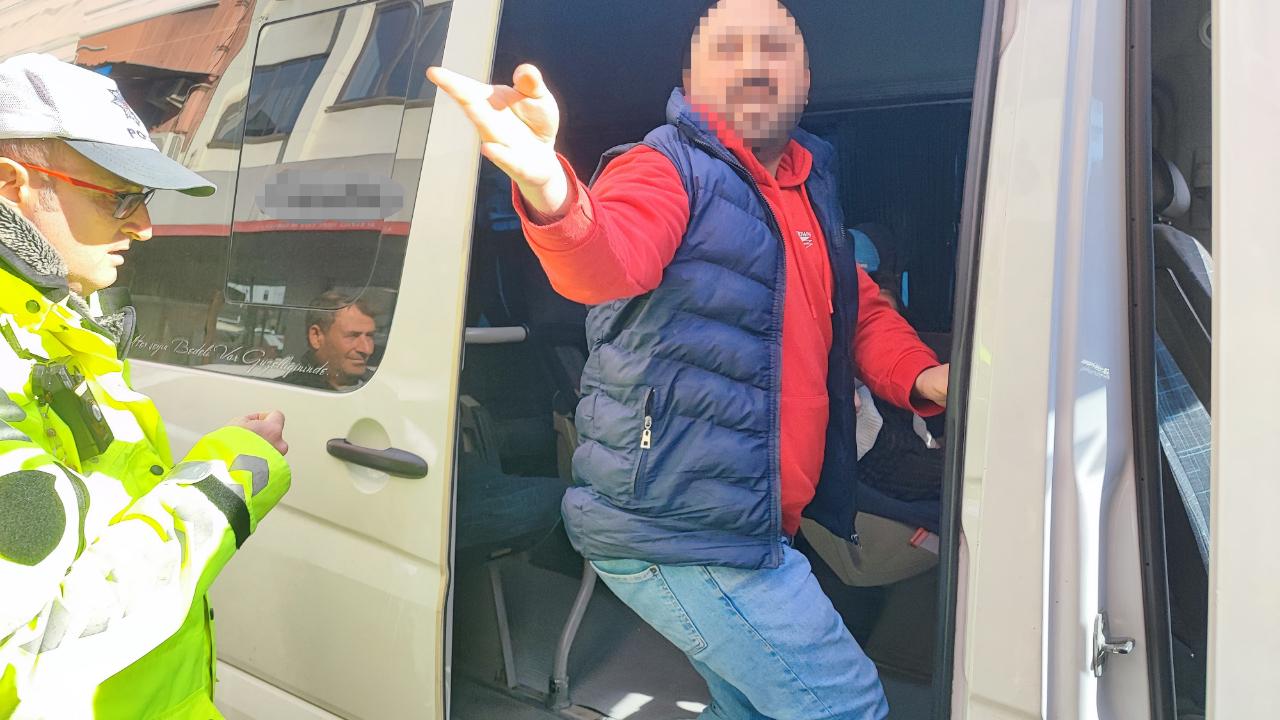 Trafik Uygulamasında Gergin Anlar:Ceza Yedi, Polisi Tehdit Etti!