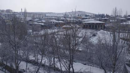 Tufanbeyli Beyaza Büründü