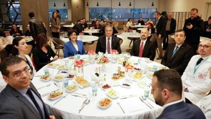 Vali Yavuz ve Nacar Sağlık Çalışanları İle İftar Yaptı