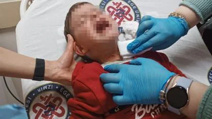 2 Yaşındaki Çocuğa Bıçaklı Saldırı