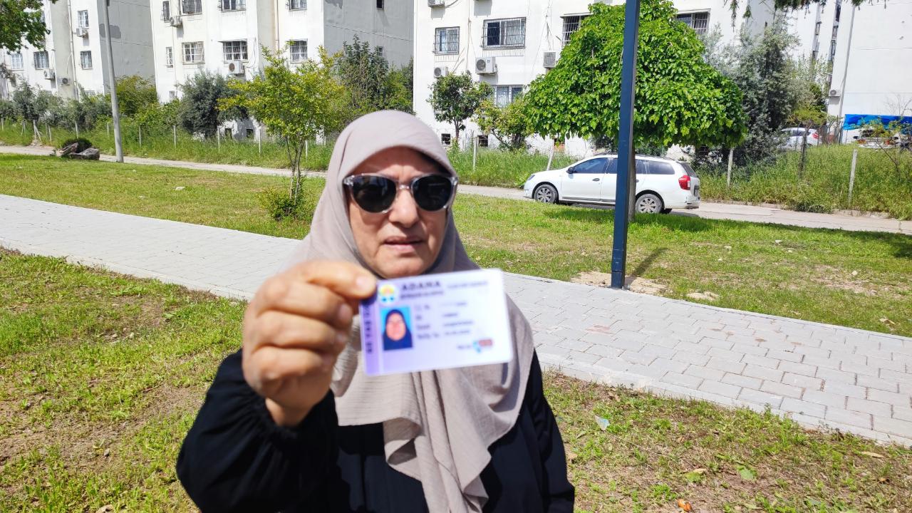 66 Yaşındaki Kadını Araçtan Attı!