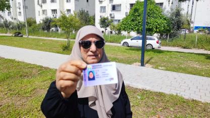 66 Yaşındaki Kadını Araçtan Attı!