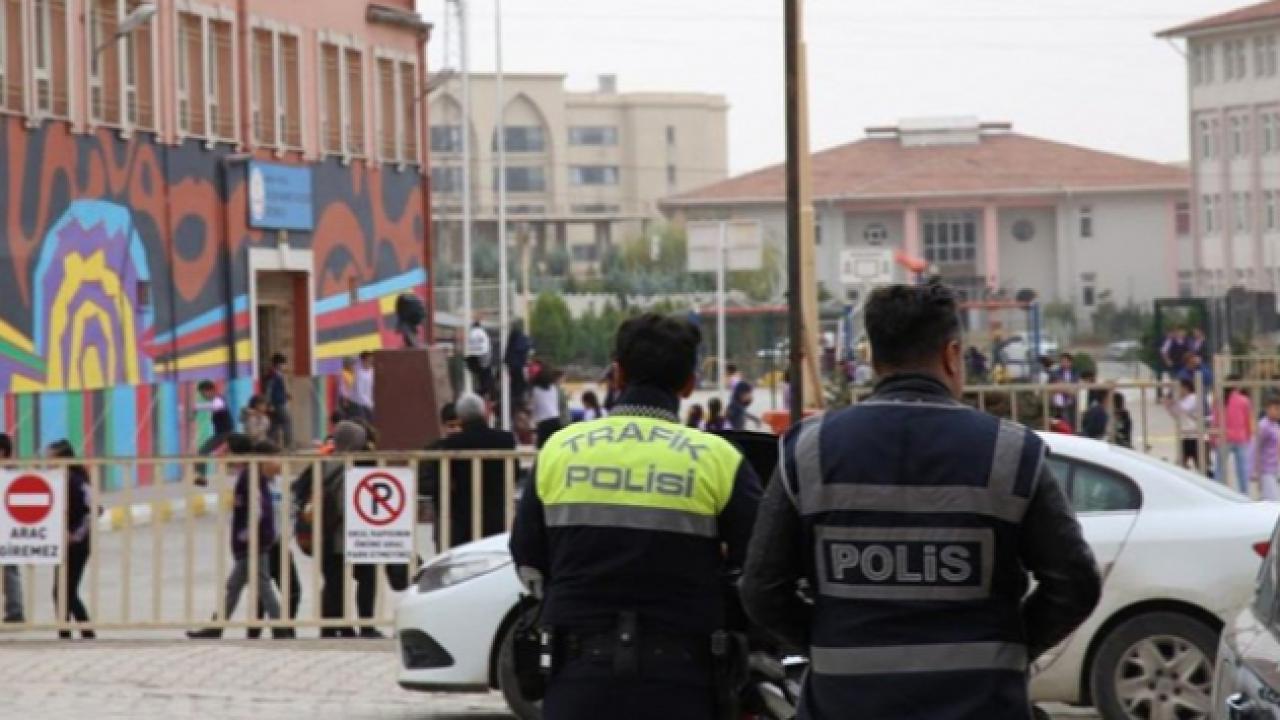81 İldeki Okullarda Güvenlik Alarmı! Polisler Teyakkuzda