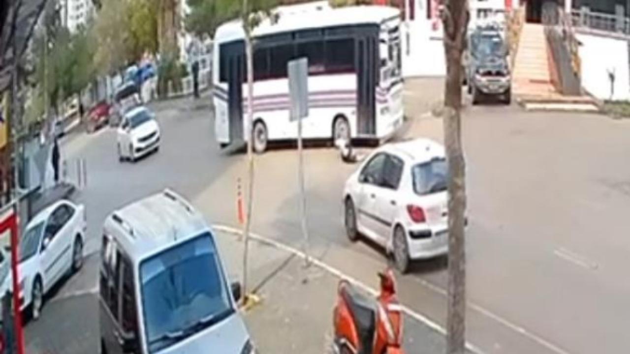 Açık Kapı Felaketi:Yaşlı Adam Yola Savruldu