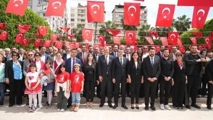 CHP Adana'dan Önce Kutlama Sonra Protesto