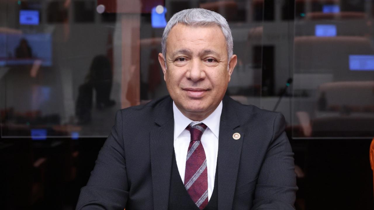 CHP'li Sümer'den TOKİ Tepkisi:''Yeni Binalar Çürümeye Başladı!''