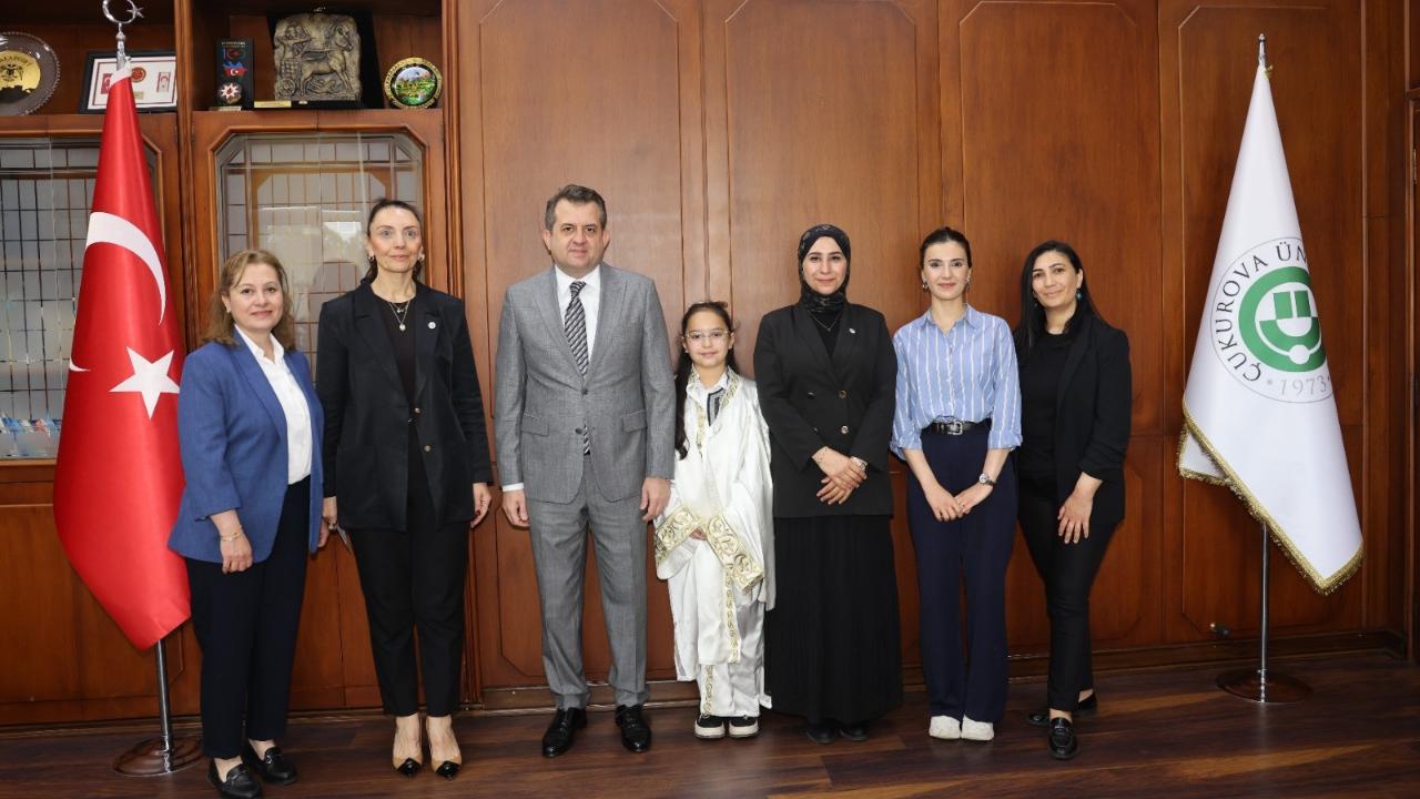 ÇÜ'de 23 Nisan Coşkusu:Minik Rektör Göreve Geldi