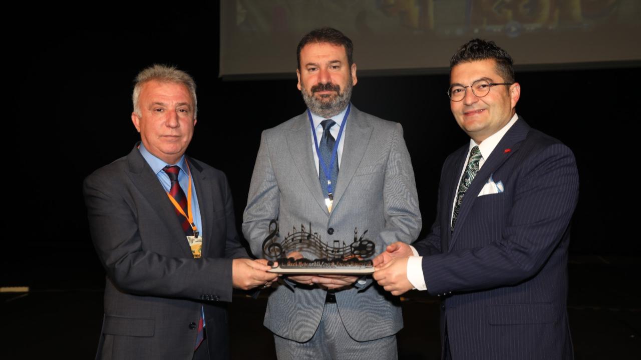 ÇÜ'de Birinci Özel Yetenekli Çocuk Sanat Kongresi Başladı