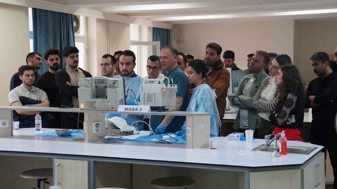 Çukurova Üniversitesi'nde Kadavrayla Uygulamalı Eğitim