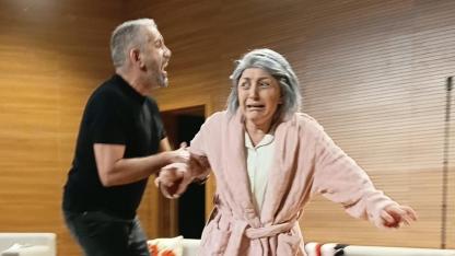 Demans Pratiği Tiyatro Oyunu