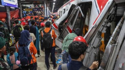 Endonezya'da Tren Kazası:14 Ölü, 84 Yaralı