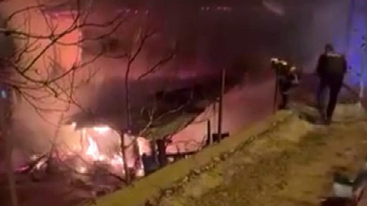 Ev ve Ahır Küle Döndü