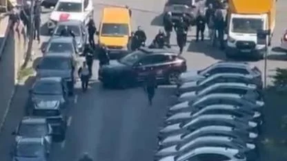 İsrail Konsolosluğu Yakınında Çatışma!