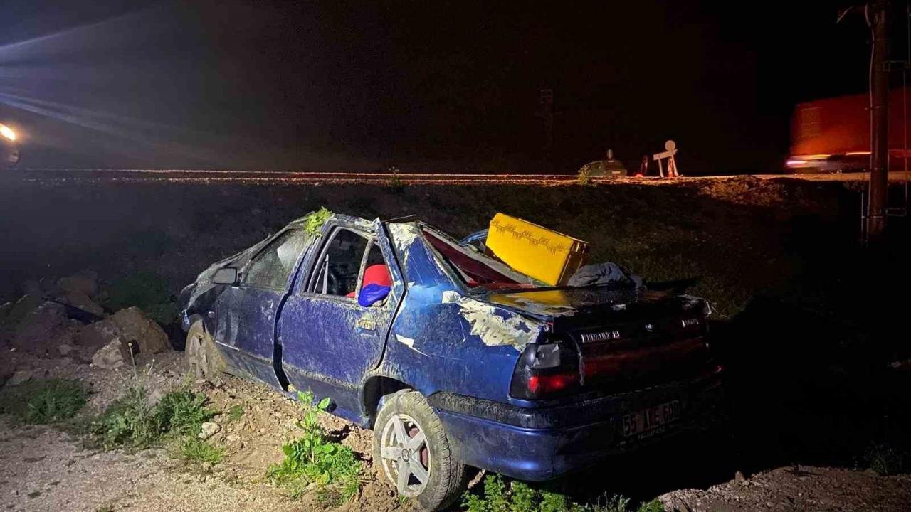 Kontrolden Çıktı, Tarlaya Uçtu:1 Ölü, 1 Yaralı