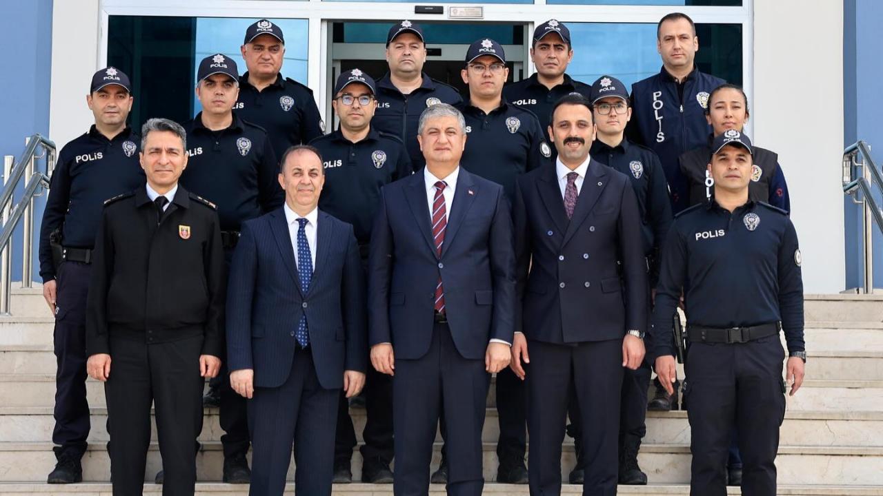 Vali Yavuz Karaisalı'da