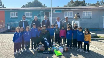 Yumurtalık Belediyesi'nden Gençlere Spor Yatırımı