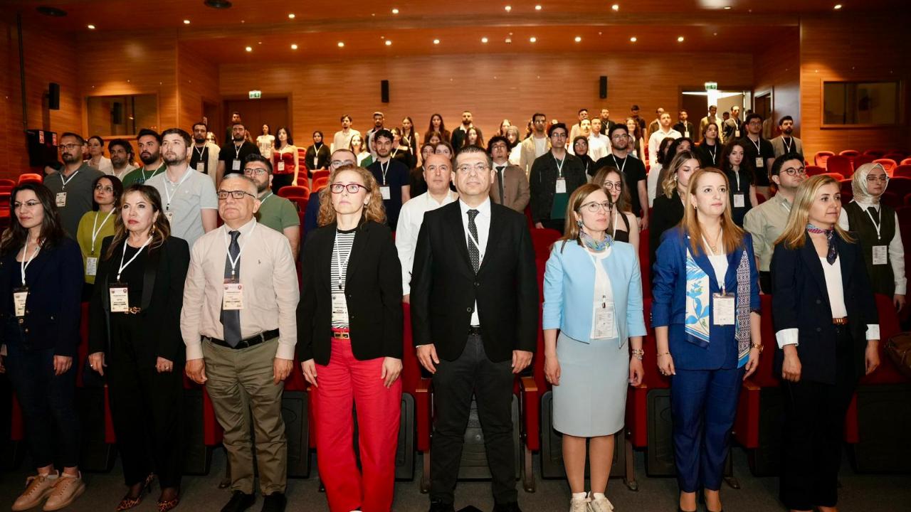 “1. İntörn Doktor Sempozyumu” Yapıldı