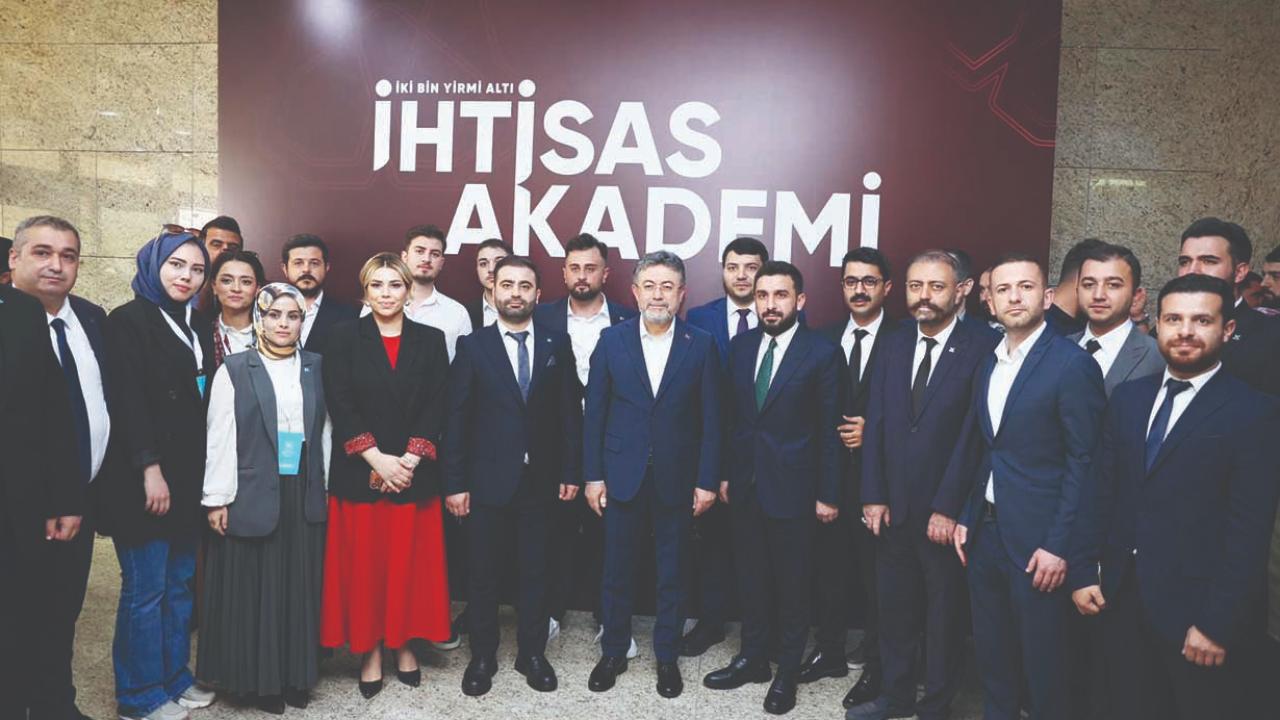 TÜGVA Adana’dan İhtisas Akademisi’nde Görkemli Buluşma